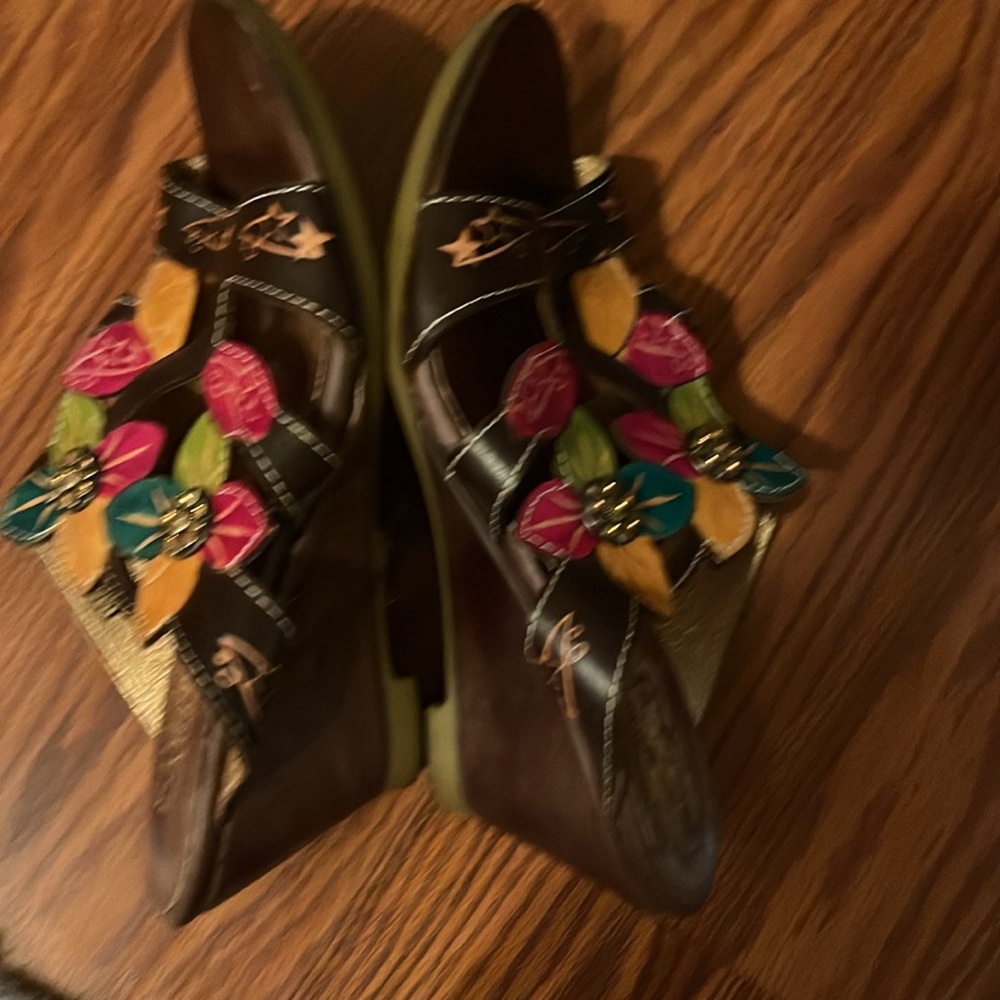 Spring step sandal - Picture 2 of 6